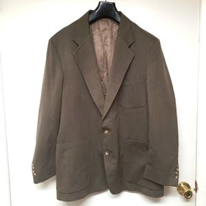 Joseph A Bank Size 44R. Made in USA.